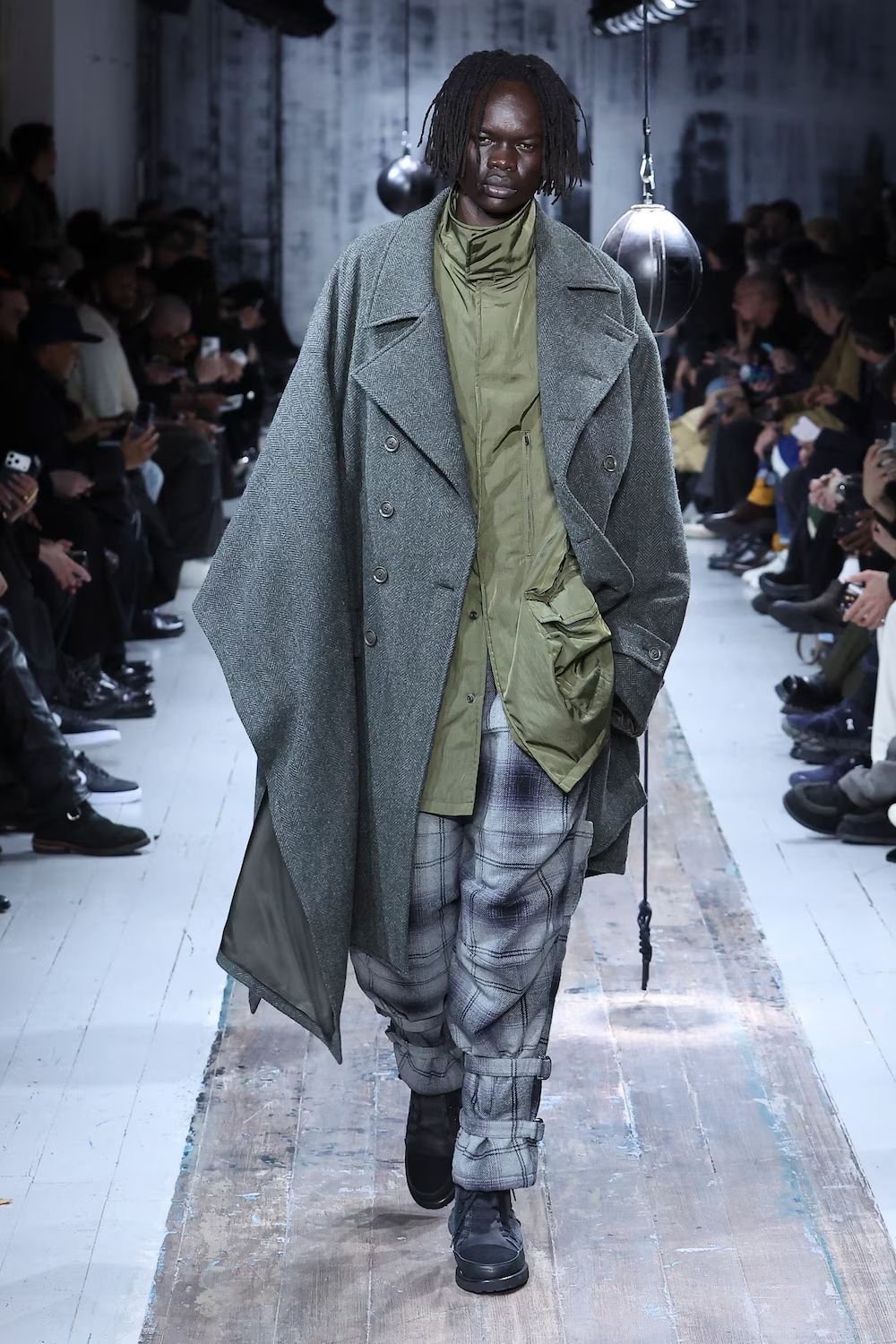 LOOK.10
