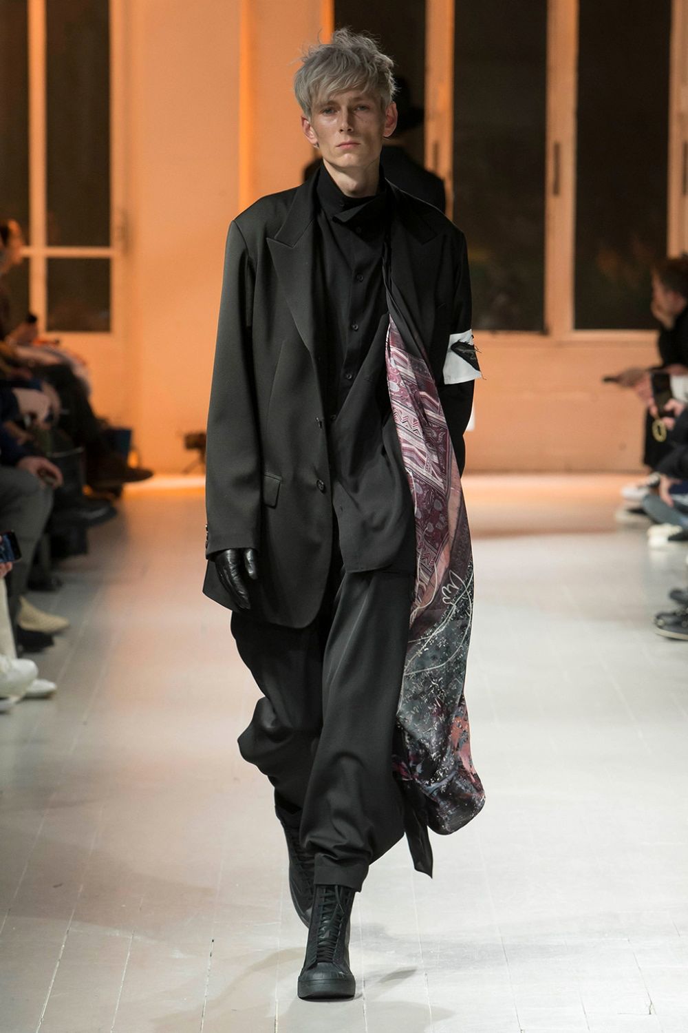 LOOK.36