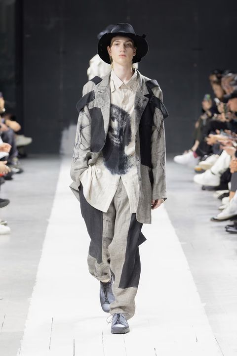LOOK.8