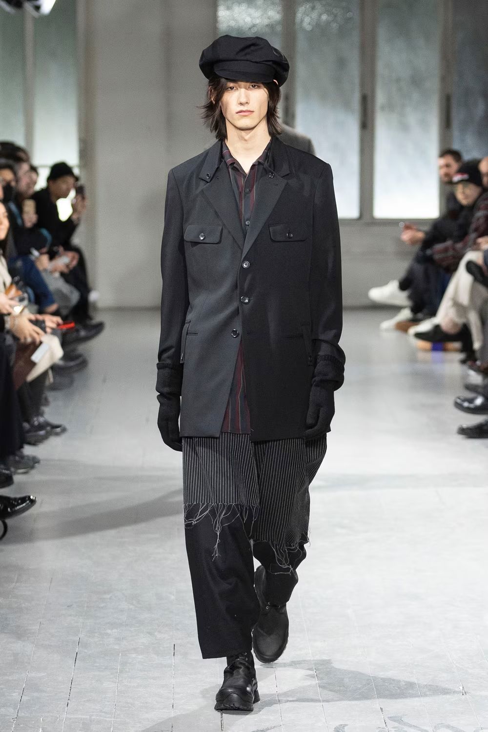 LOOK.28