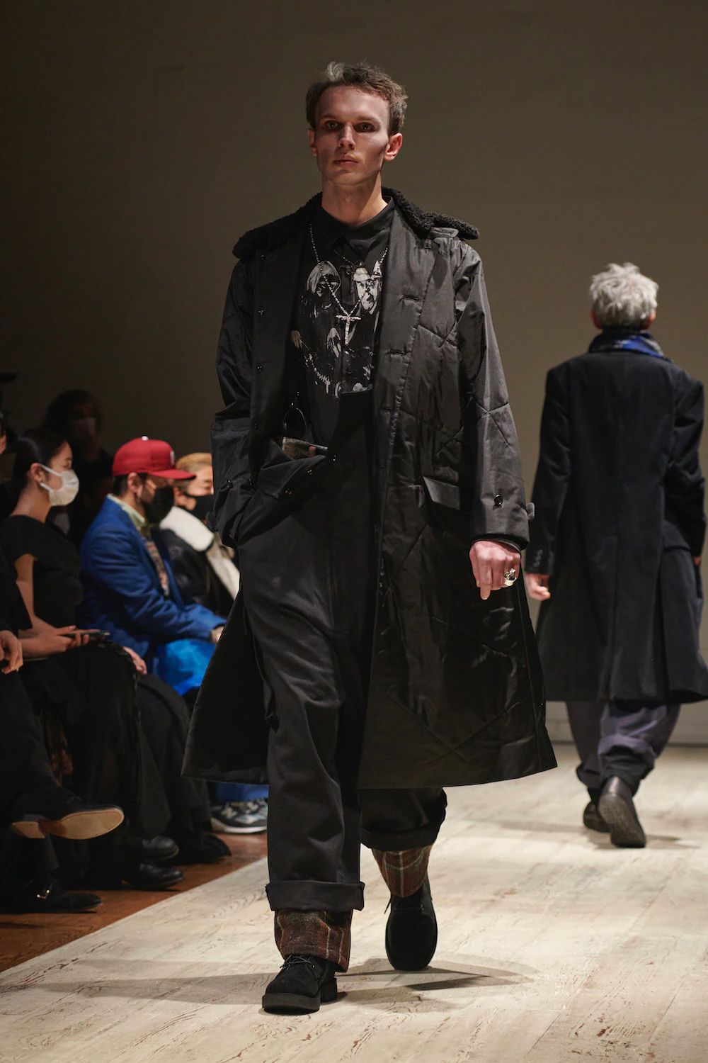 LOOK.13