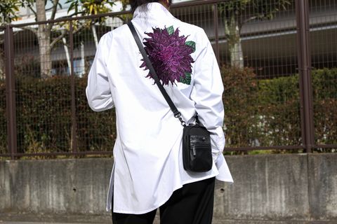 Yohji Yamamoto [外出のお供に小ぶりなポーチを]
