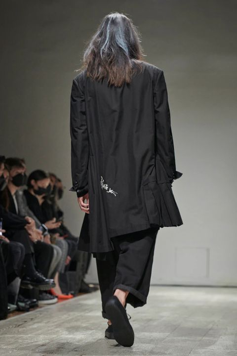 LOOK.4