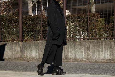 Yohji Yamamoto [ギミック楽しむ黒スタイル]