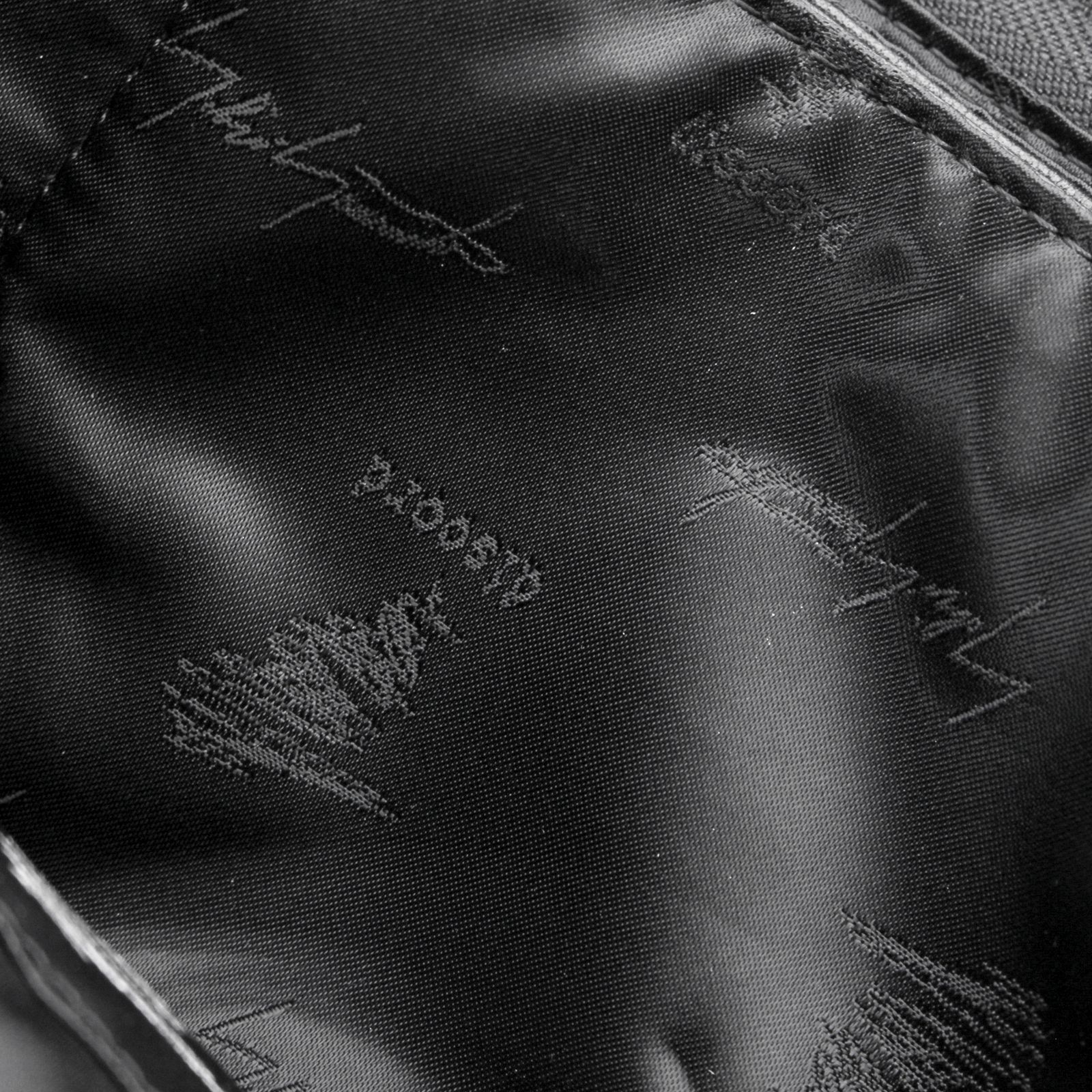 discord | yohji yamamoto / Triple Clutch (ユニセックス) / ブラック / DA-I96-790