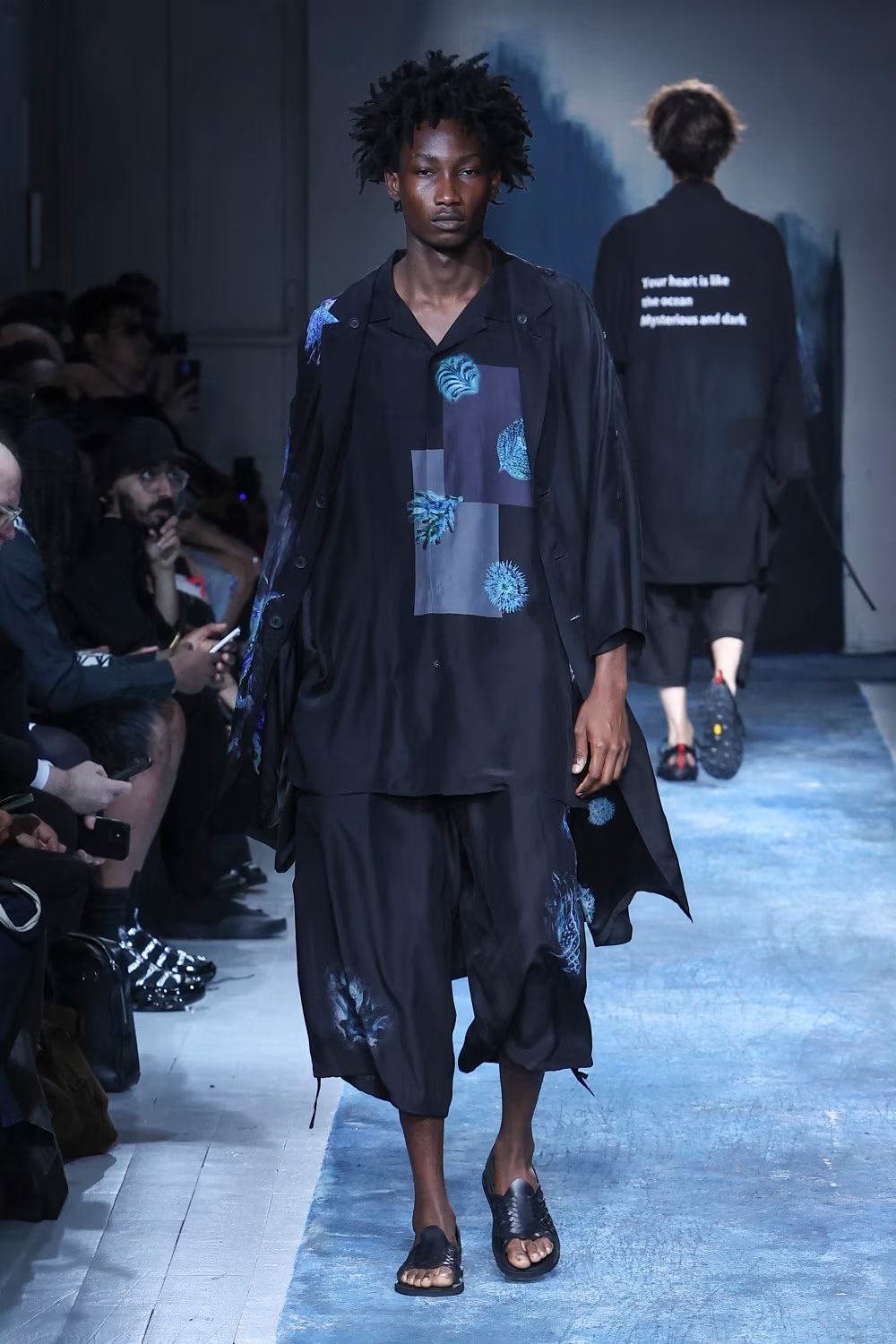 LOOK.16