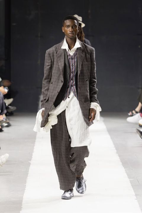 LOOK.29