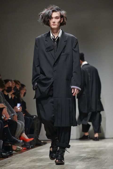 LOOK.37