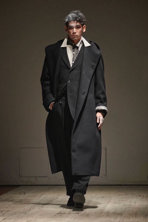 LOOK.37