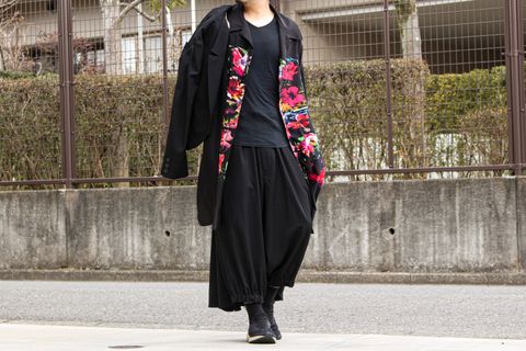 Yohji Yamamoto [黒に映えるハイビスカス]