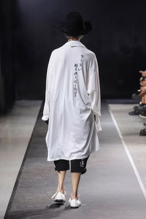 LOOK.37