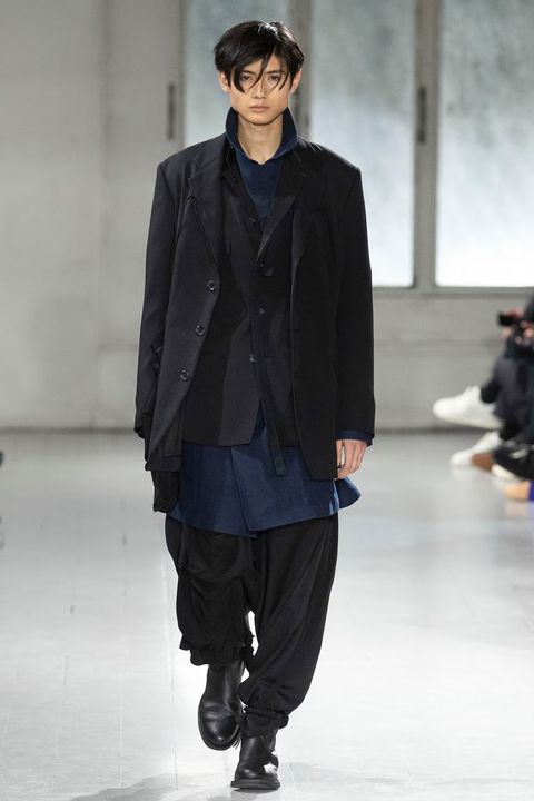LOOK.32