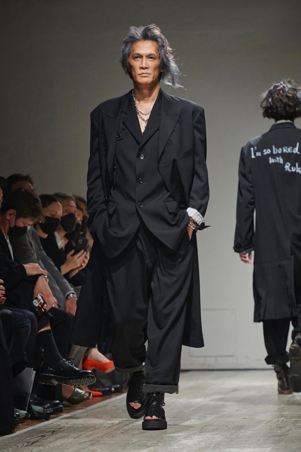 LOOK.38