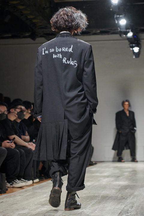 LOOK.37