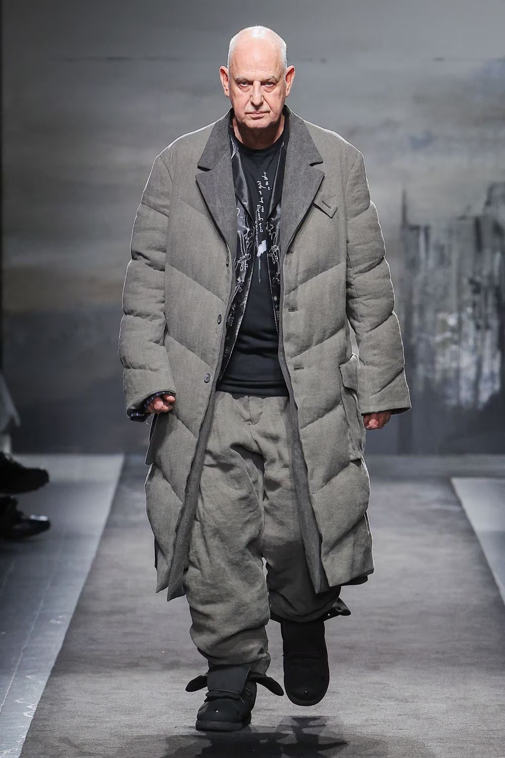 LOOK.13
