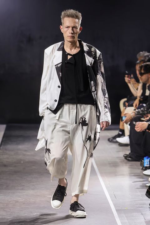LOOK.4