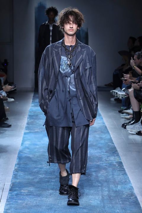 LOOK.29