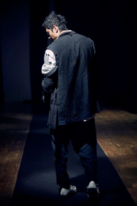 LOOK.2
