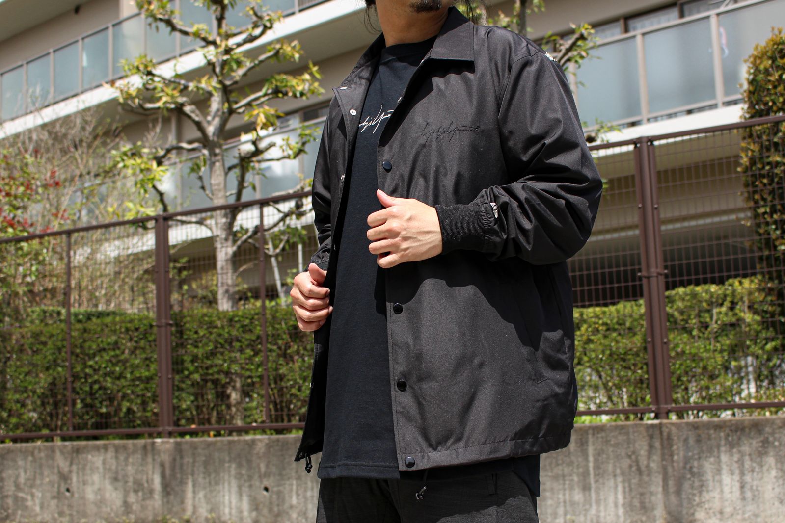 Yohji Yamamoto [カラスのアートワークとブランドシグニチャー