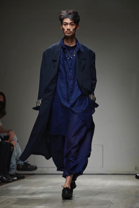 LOOK.13