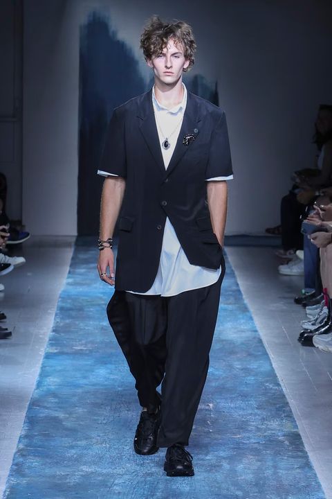 LOOK.3