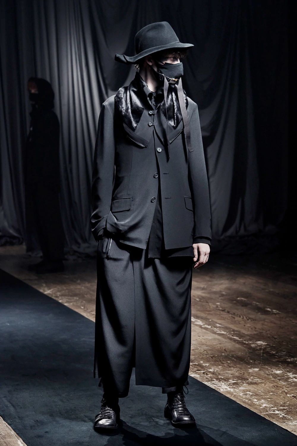 LOOK.13