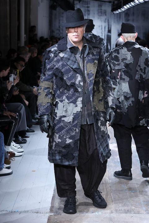 LOOK.42