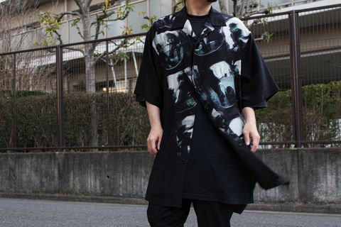 Yohji Yamamoto [魚眼に映る衝撃プリント]