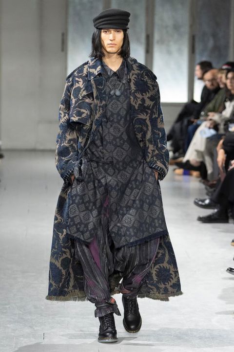 LOOK.4