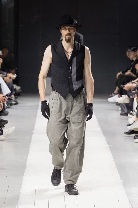 LOOK.36