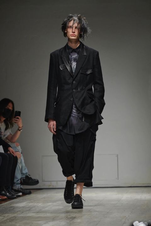 LOOK.2