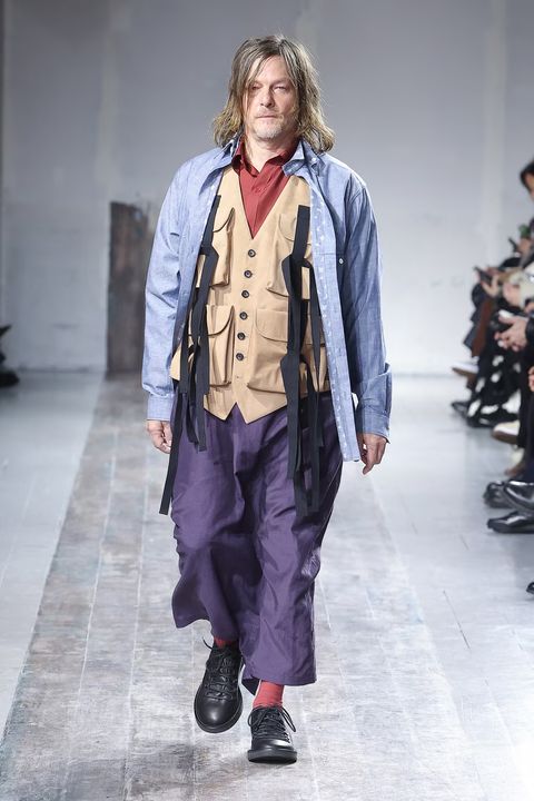 LOOK.36