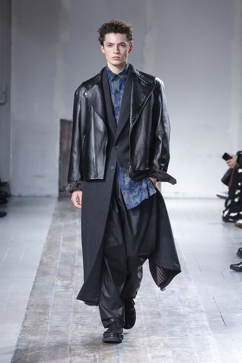 LOOK.17
