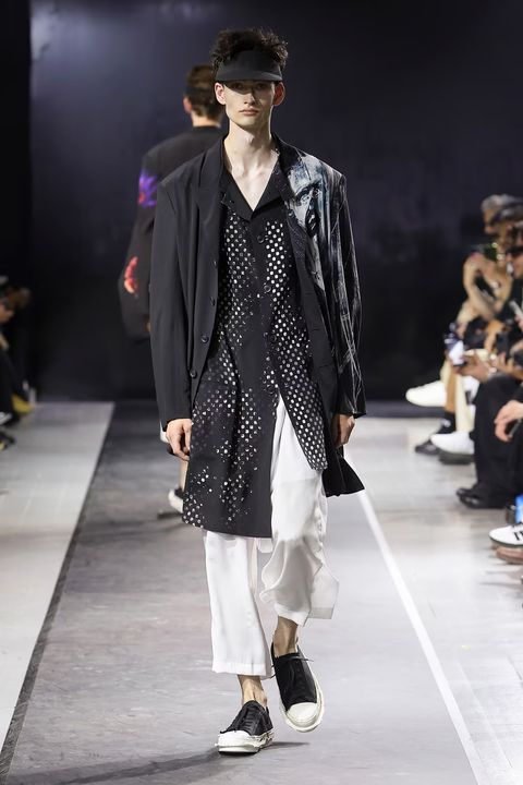 LOOK.2