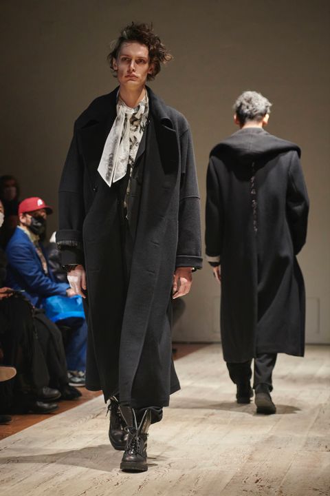 LOOK.38