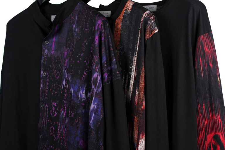 Yohji Yamamoto [ストーリー性を感じさせる色柄アクセント]