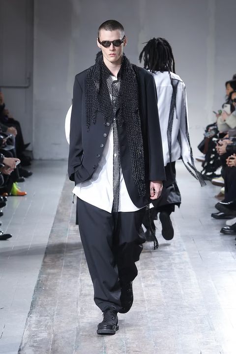 LOOK.28