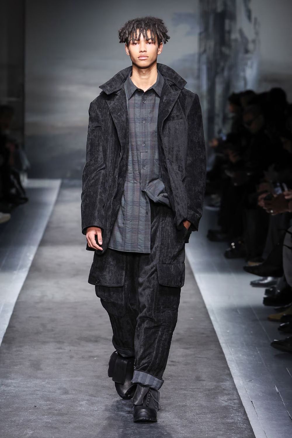 LOOK.1