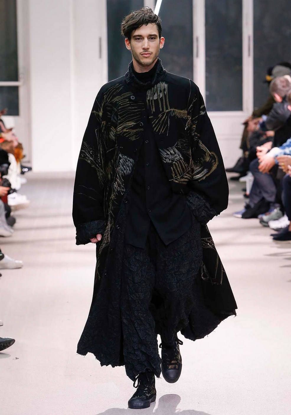 Yohji Yamamoto [HC-B33-201 / 3Bスタンド B]