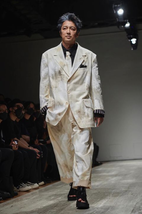 LOOK.12