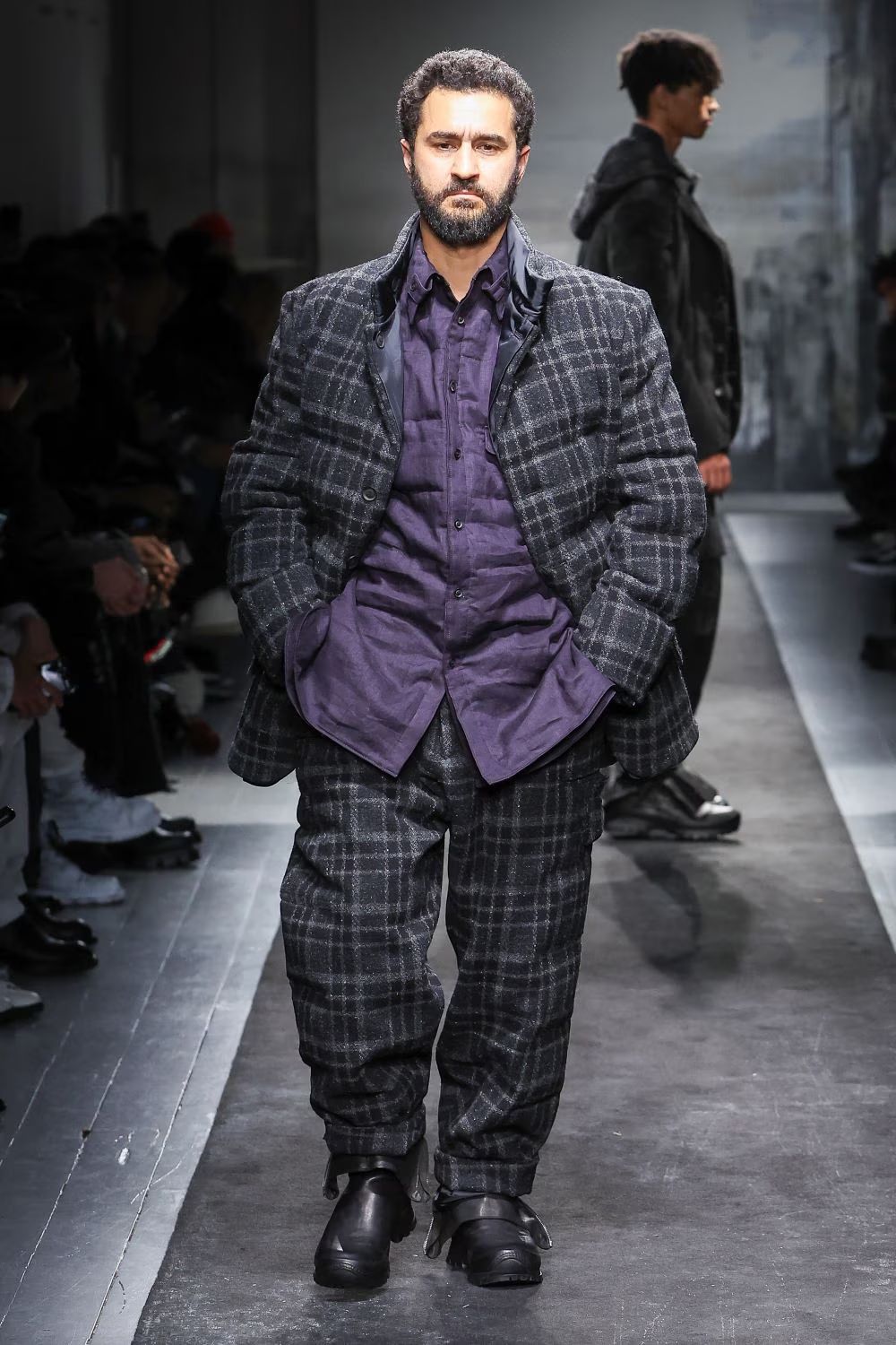 LOOK.2