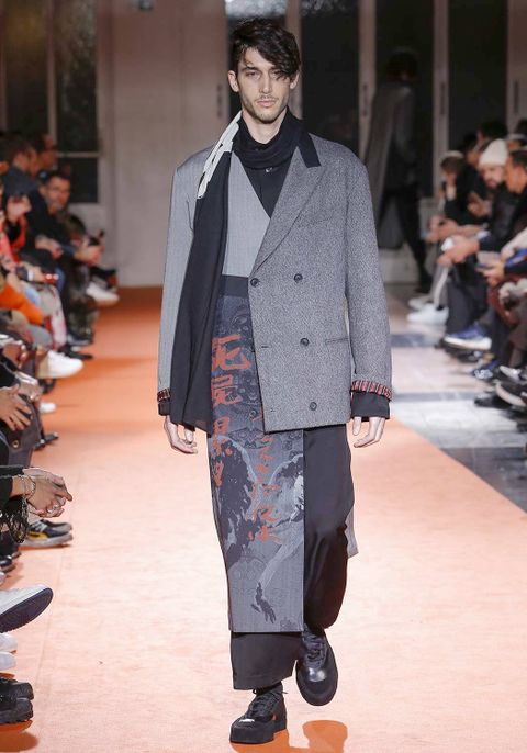 LOOK 28
