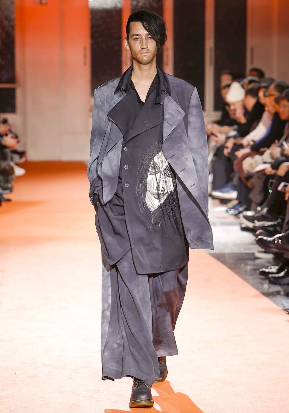 LOOK 12