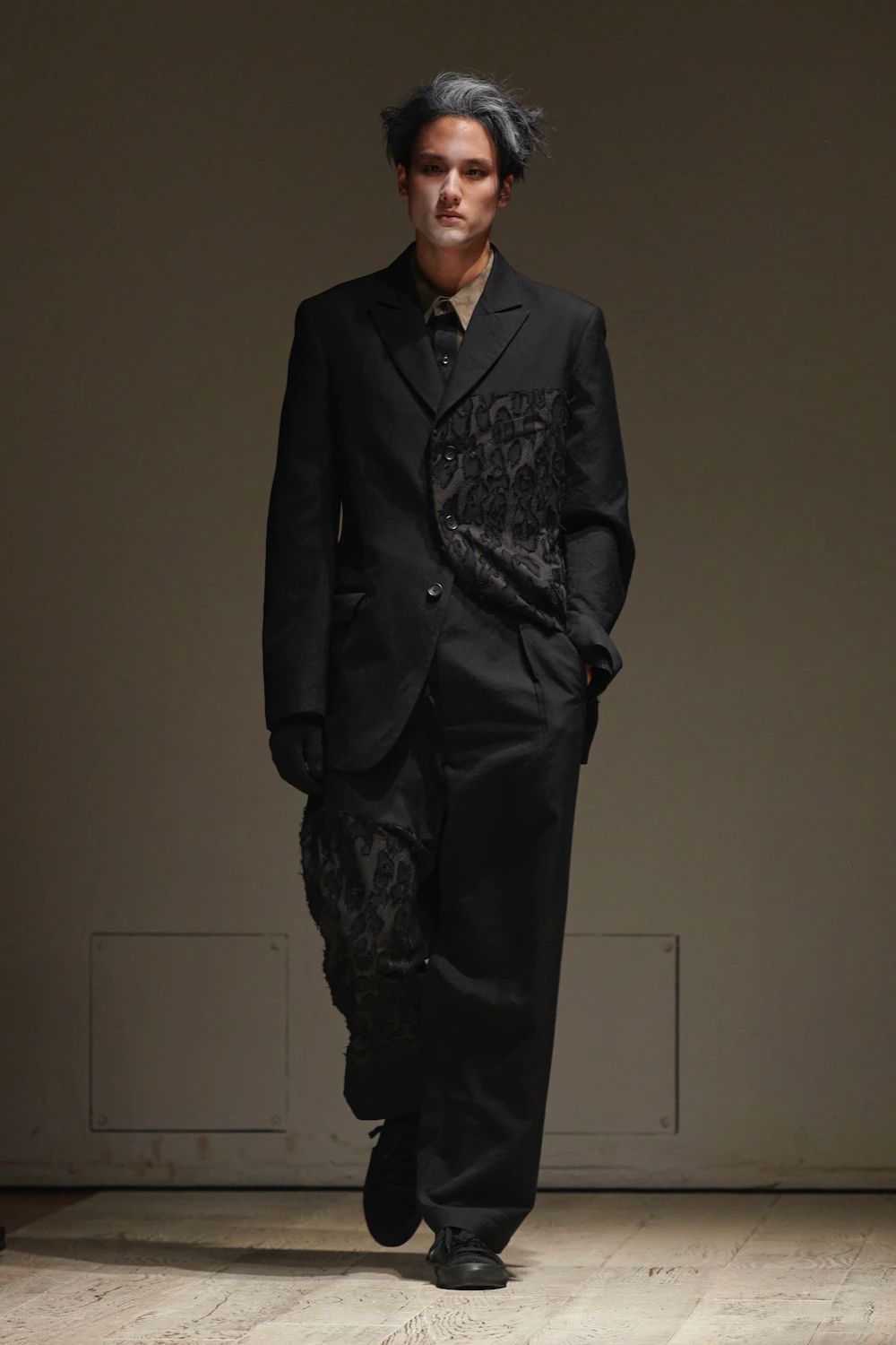 LOOK.8