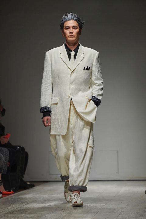 LOOK.11