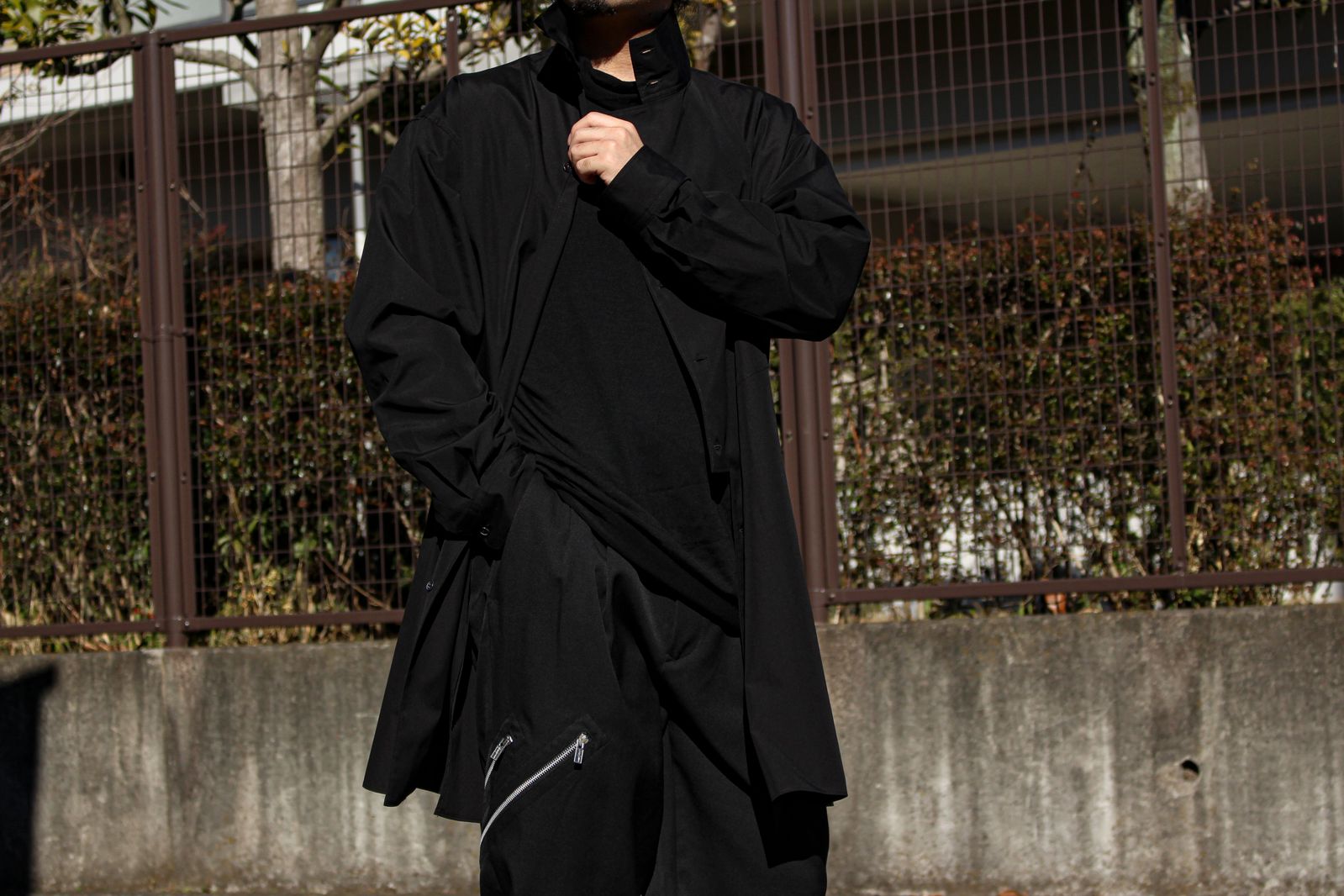 Yohji Yamamoto [ボタンとファスナーでアレンジを] | ALUBUS / RUFUS