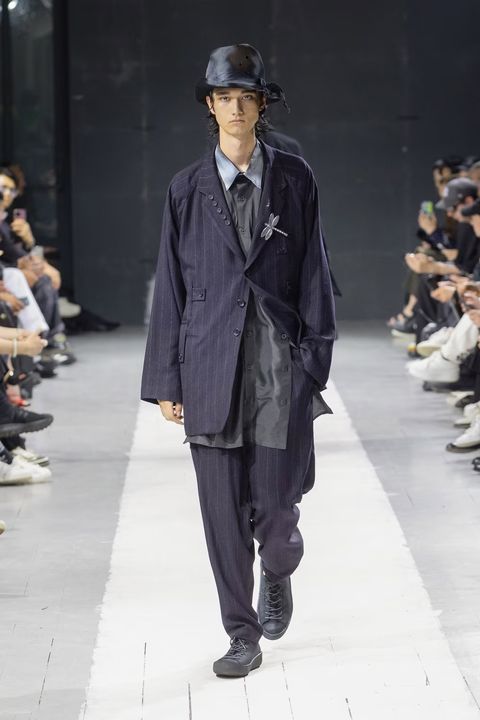 LOOK.4