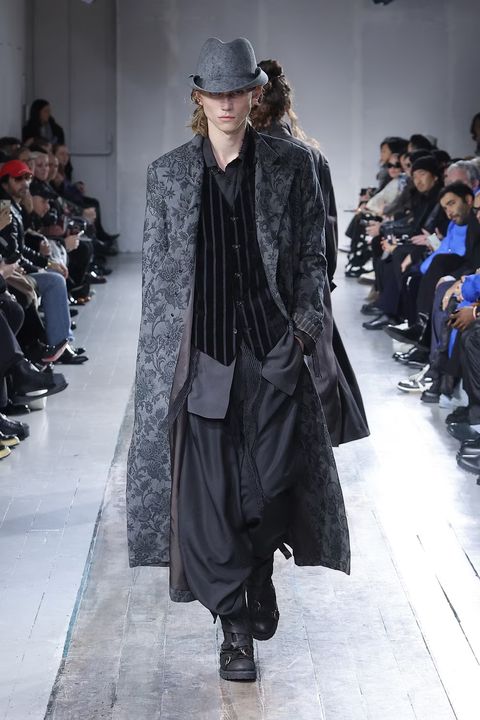 LOOK.7