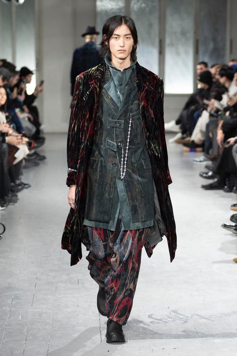 LOOK.13