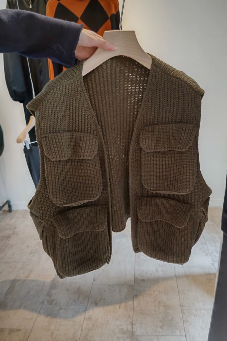 17日限定値引きINSCRIRE Wool Jersey Field Vest トップス